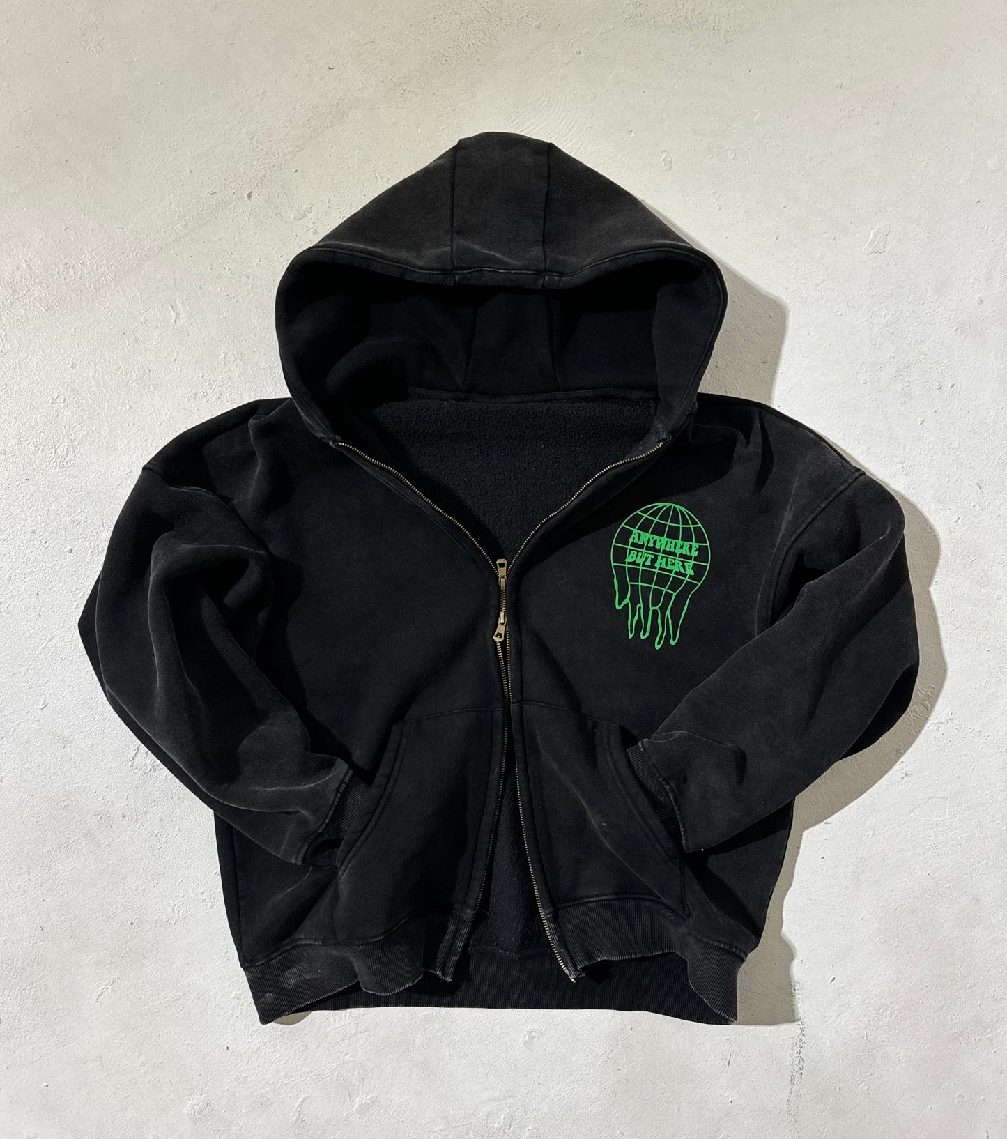 Worldwide Zip up